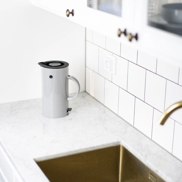 Stelton EM77 Vattenkokare 1,5 Liter Ljusgrå - Bild 2